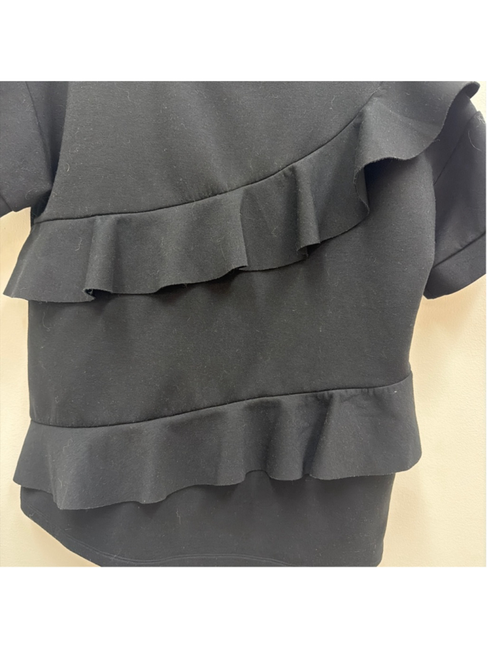 Halogen Ruffle Tiered Detail S/S Shirt in Black Sz Small! - Picture 2 of 6